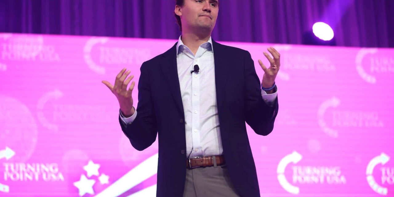 Cuando Charlie Kirk habló sobre el Diseño Inteligente