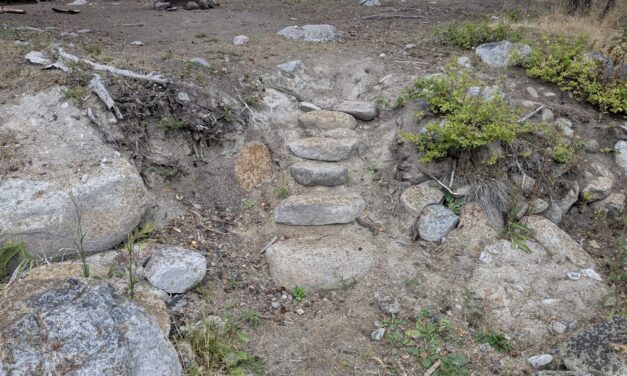 Escaleras en un lago: ¿inferencia de diseño?